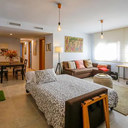 Mediterranean Apartment *